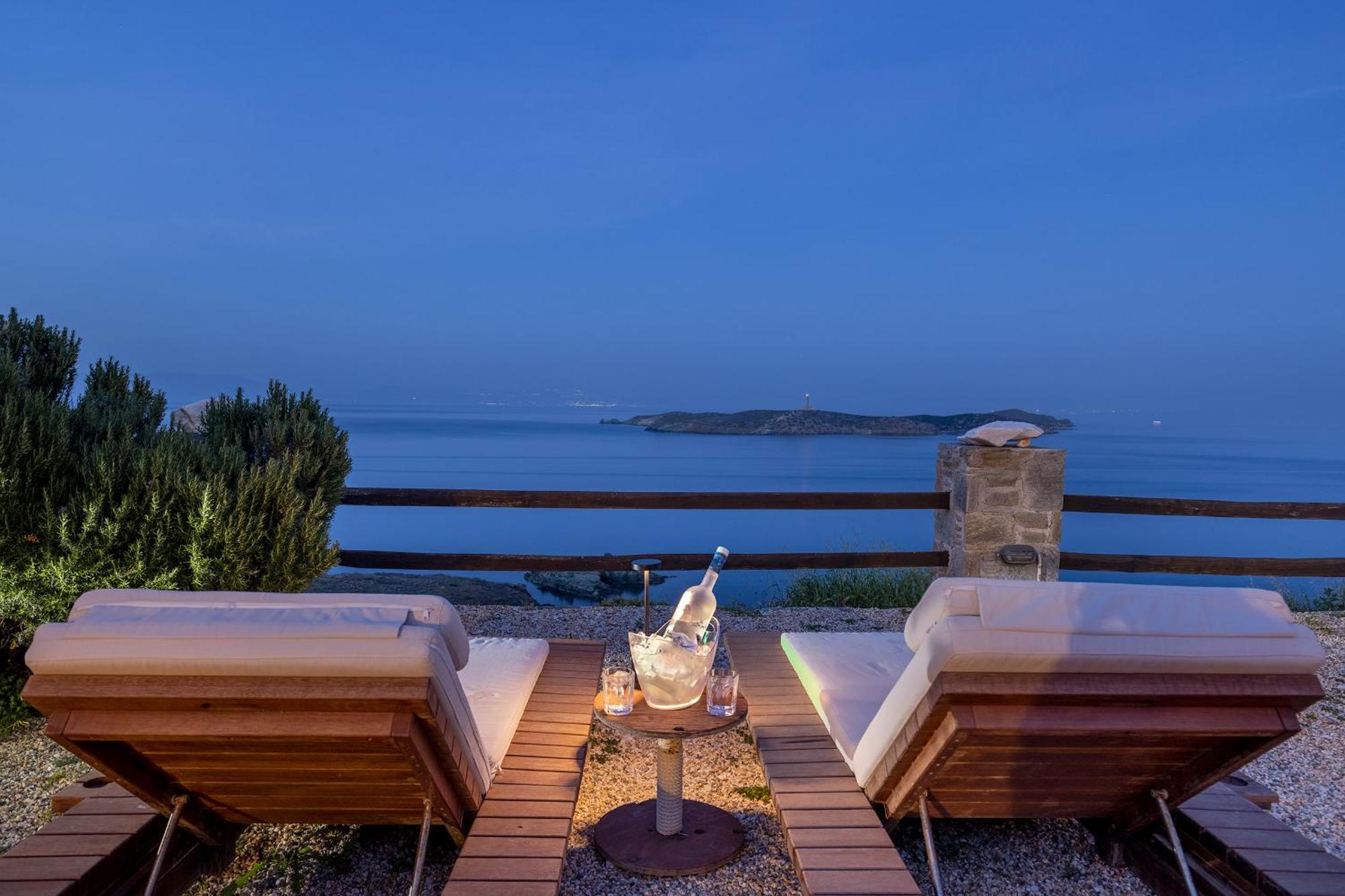 Aegean View - Seaside Apartment In Syros Azolimnos Extérieur photo