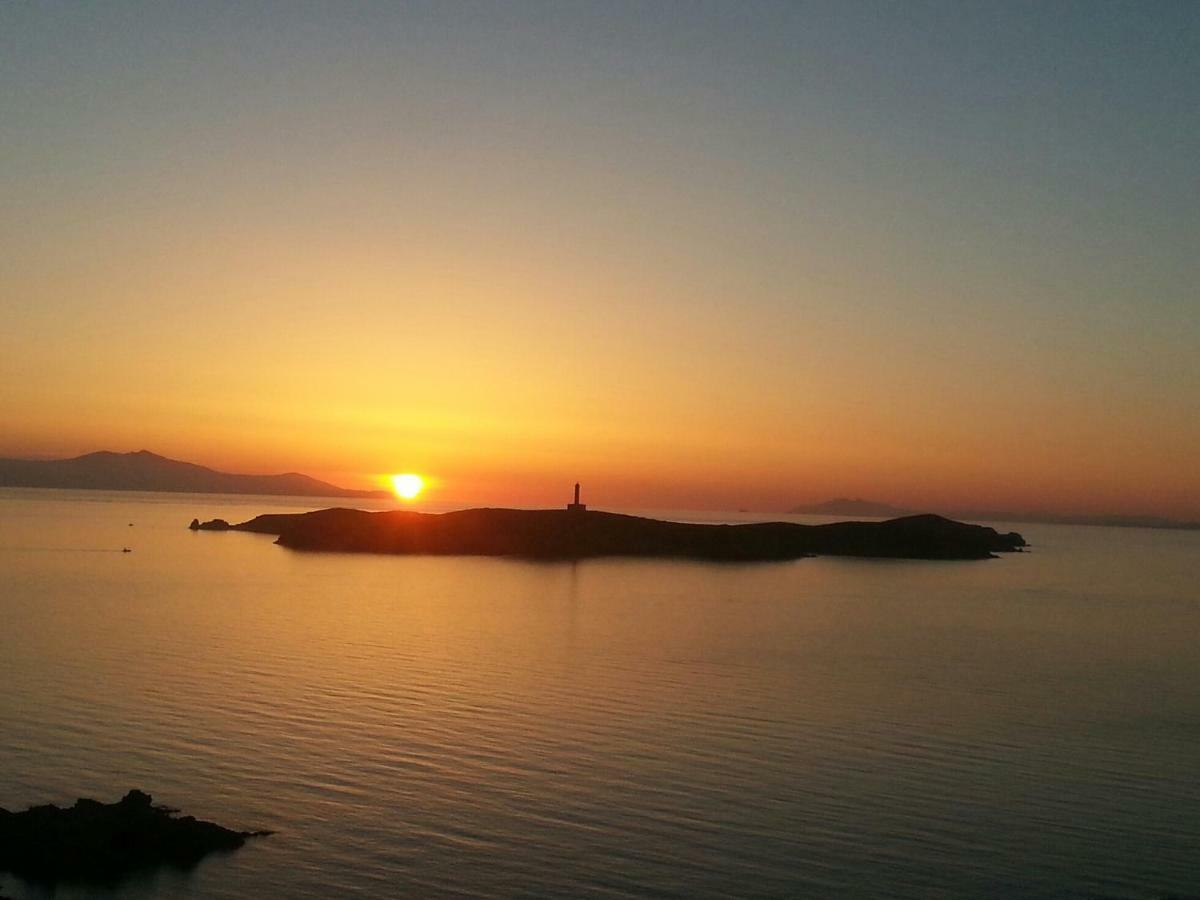 Aegean View - Seaside Apartment In Syros Azolimnos Extérieur photo